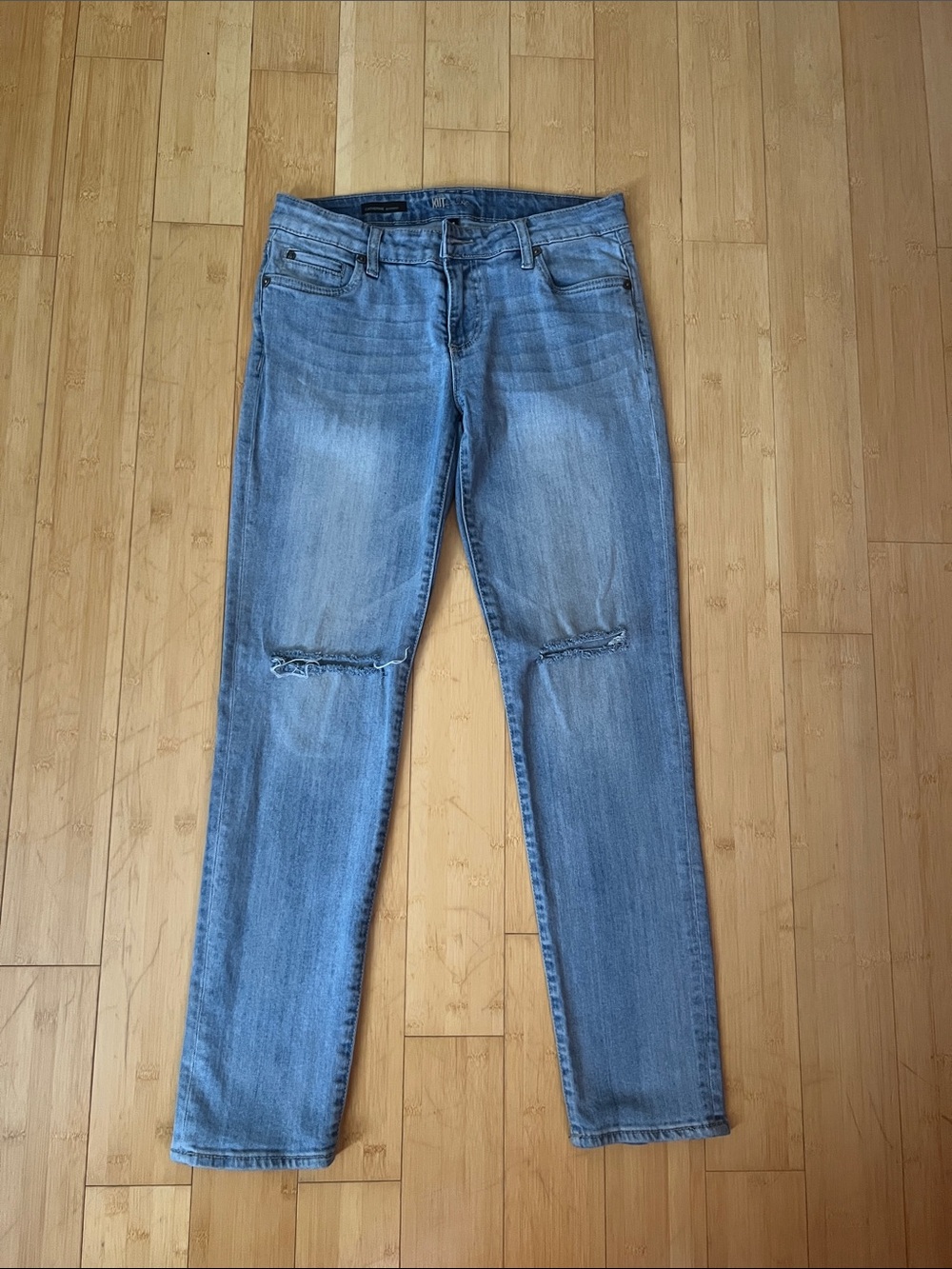 Kut from the Kloth Light Blue Boyfriend Jeans with Knee Distress
